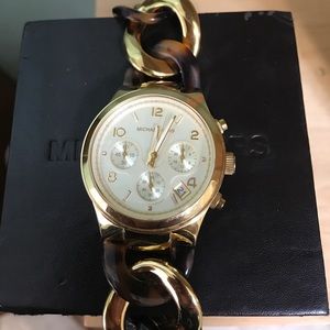 Micheal Kors Chainlink Gold Watch